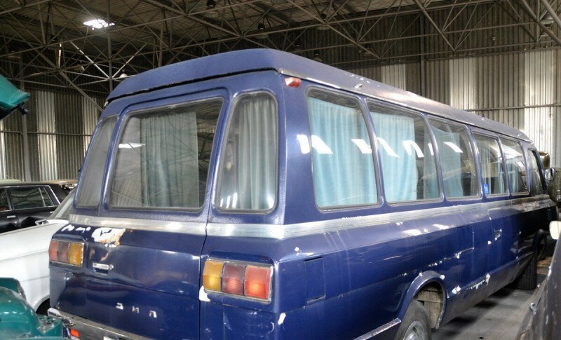 В Москве обнаружили склад с уникальными советскими автомобилями. Тут их больше 50! В Москве обнаружили склад с уникальными советскими автомобилями. Тут их больше 50!