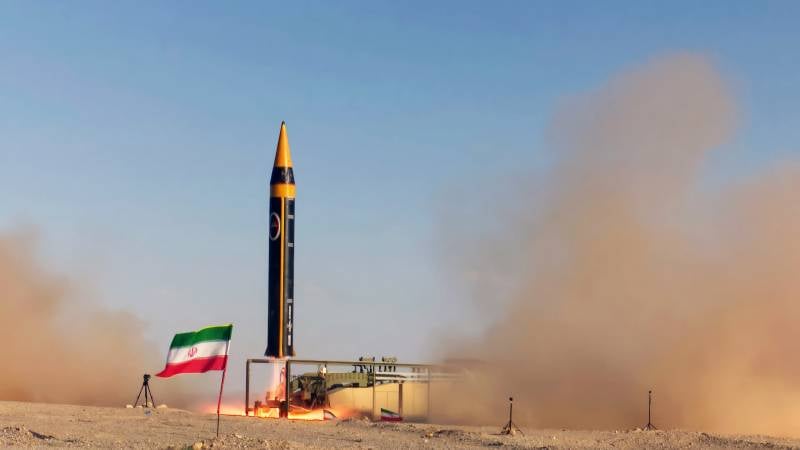 Баллистическая ракета средней дальности из Ирана «Хорремшехр-4» оружие