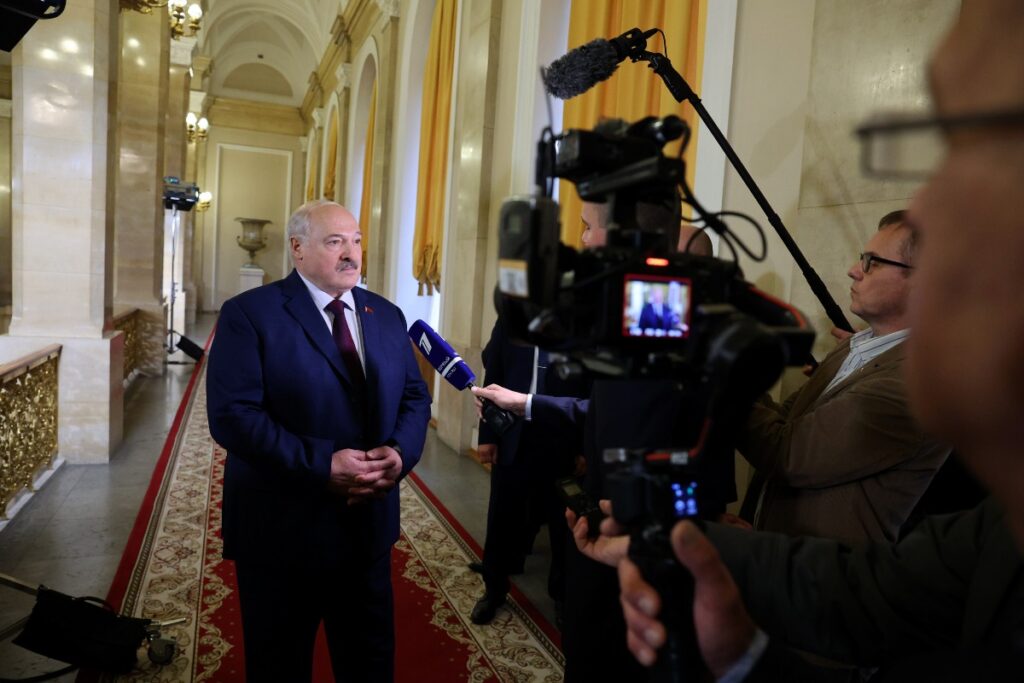 Трамп назвал Лукашенко могущественным лидером