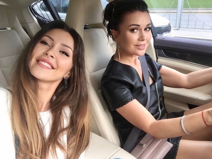 «Опускаются руки»: дочь Анастасии Заворотнюк пожаловалась на сложности