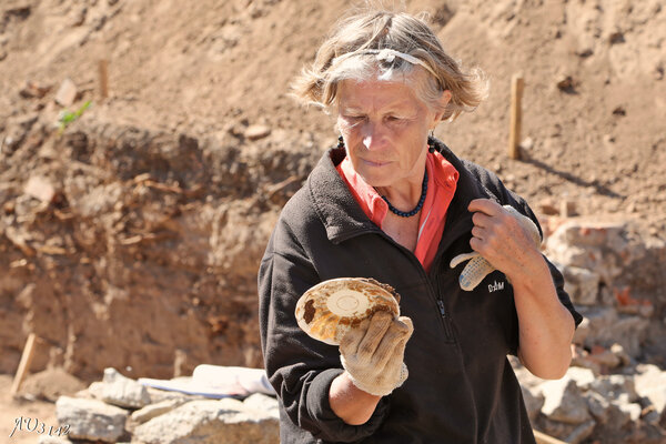 В центре Перми найден уникальный клад. В центре Перми найден уникальный клад.