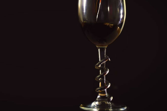 Как оригинально украсить бокал