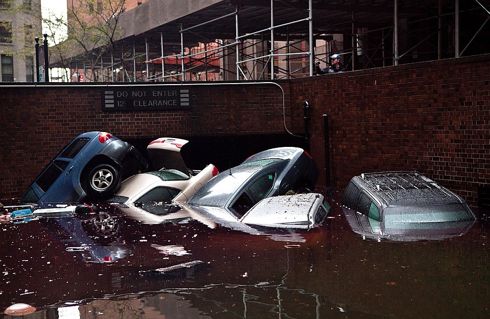 Подземные паркинги были полностью затоплены