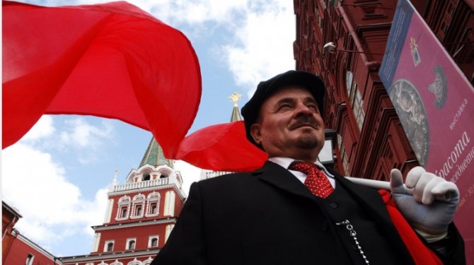 «Призрак коммунизма»: двойник Владимира Ленина готов бороться за пост президента России