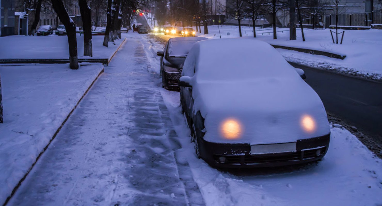 Как часто нужно заводить машину во время долгого простоя