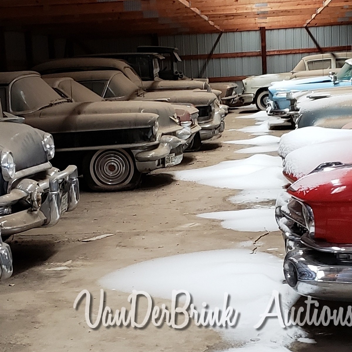 На аукцион выставлена невероятная коллекция из 250 классических автомобилей авто,авто и мото,автоновости,видео