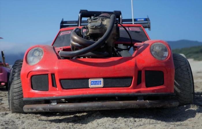 Двигатель от мотоцикла KTM запихнули в детскую машинку Power Wheels