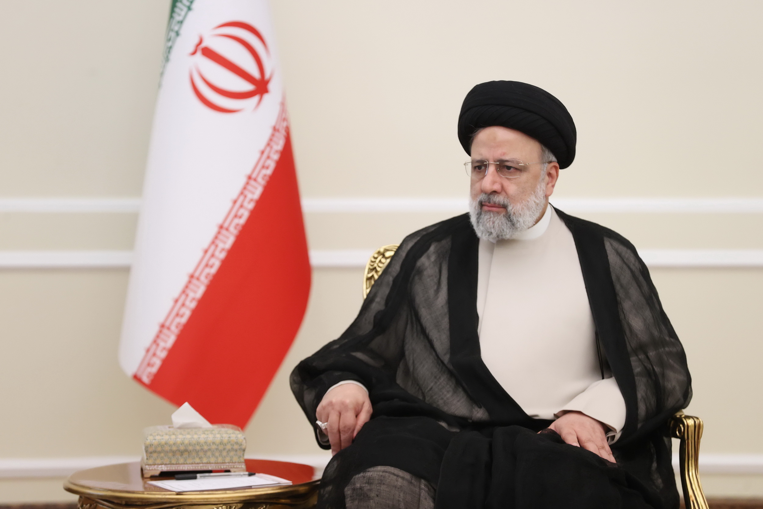 Колумнист журнала Atlantic заявил о смерти президента Ирана Раиси: Но есть нюанс