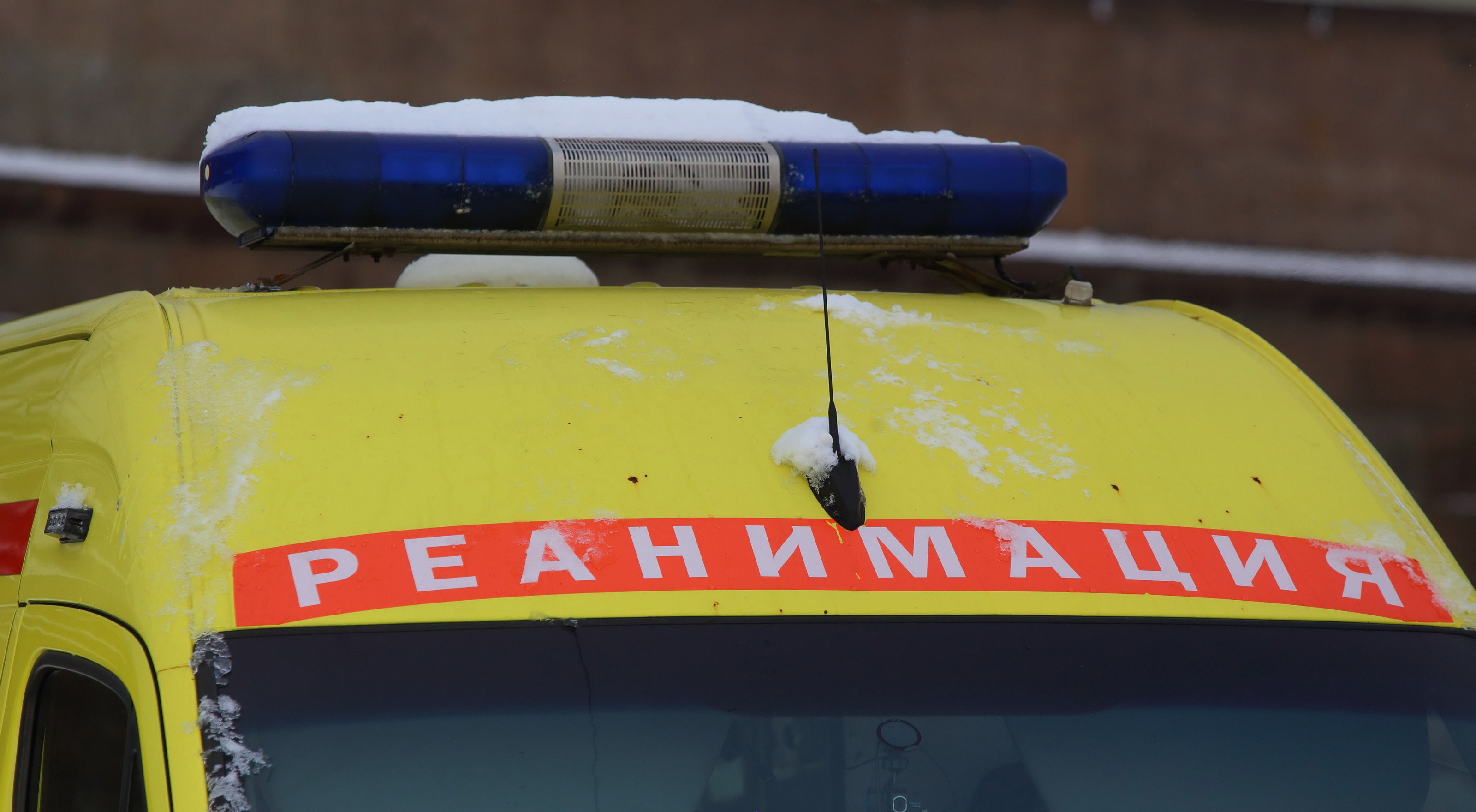 Водитель легковушки погиб, врезавшись в стоящий грузовик на трассе Киров — Пермь
