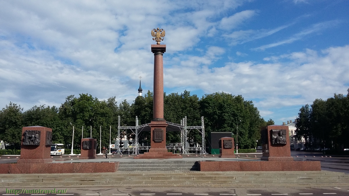 Стелы воинской славы. Стела «город воинской славы» (Великие Луки). Стелла город воинской славы Великие Луки. Стела город воинской славы Псков. Стела «город воинской славы» (Великий Новгород).