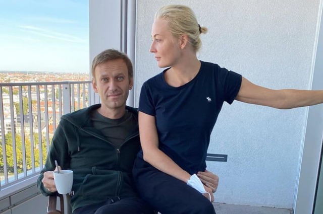 Алексей Навальный рассказал, как жена вернула его к жизни: "Юля, ты меня спасла!" Звездные пары