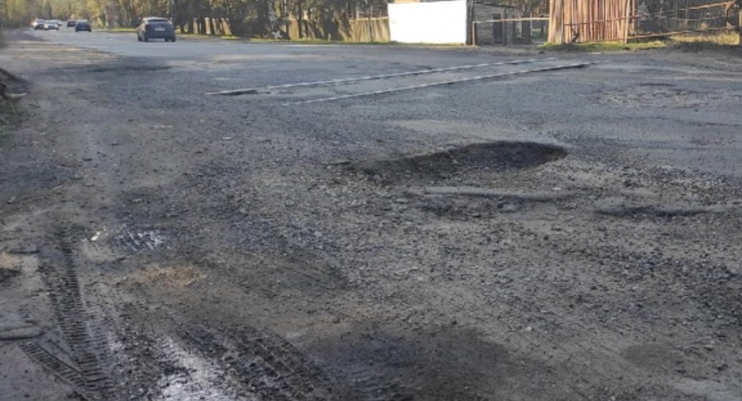 Можно ли объезжать разбитые участки дорог по обочине или по встречной полосе?