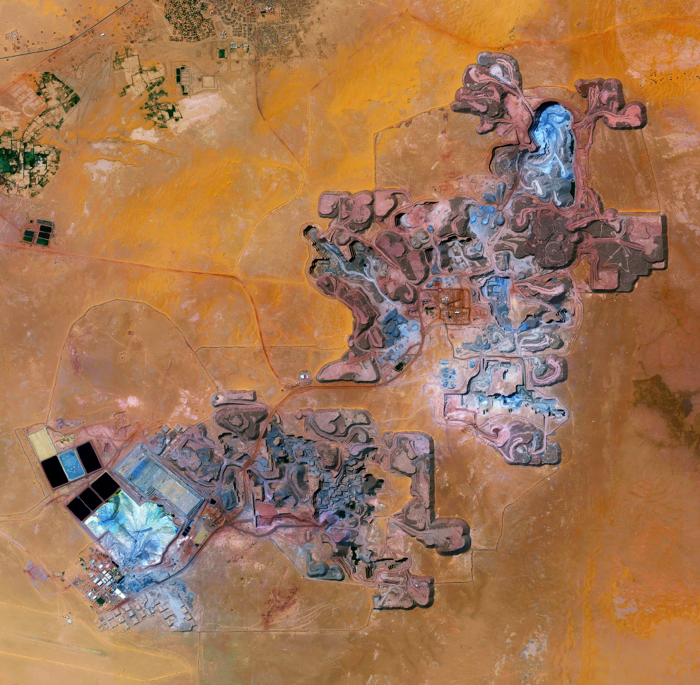 Урановый рудник в городе Арлит, Нигер