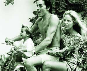 Ален Делон с женой Натали и сыном Антони