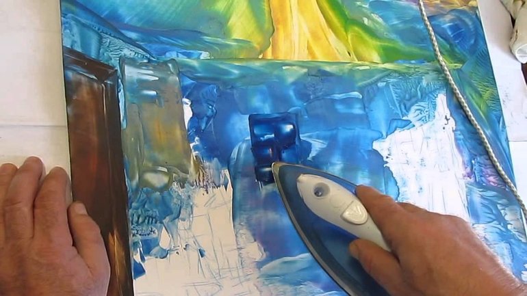 Что такое энкаустика и как создать шедевр с помощью утюга