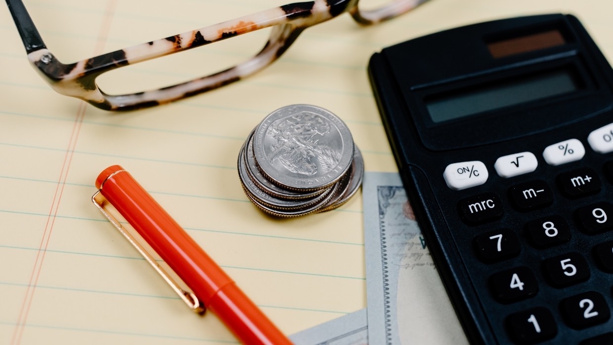 Индексация зарплат в 2022 году затронет российских бюджетников и военнослужащих