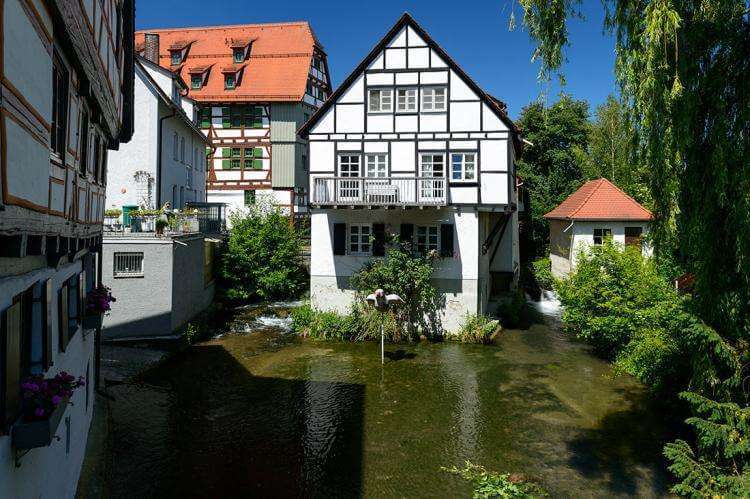 Древний Ульм: город, подаривший миру Эйнштейна Древний Ульм: город, подаривший миру Эйнштейна авиатур