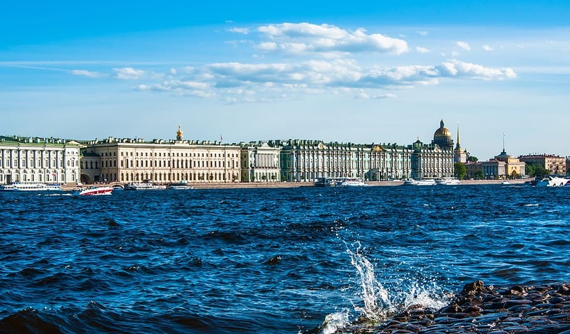 Санкт-Петербург попал в ТОП-3 туристических направлений России