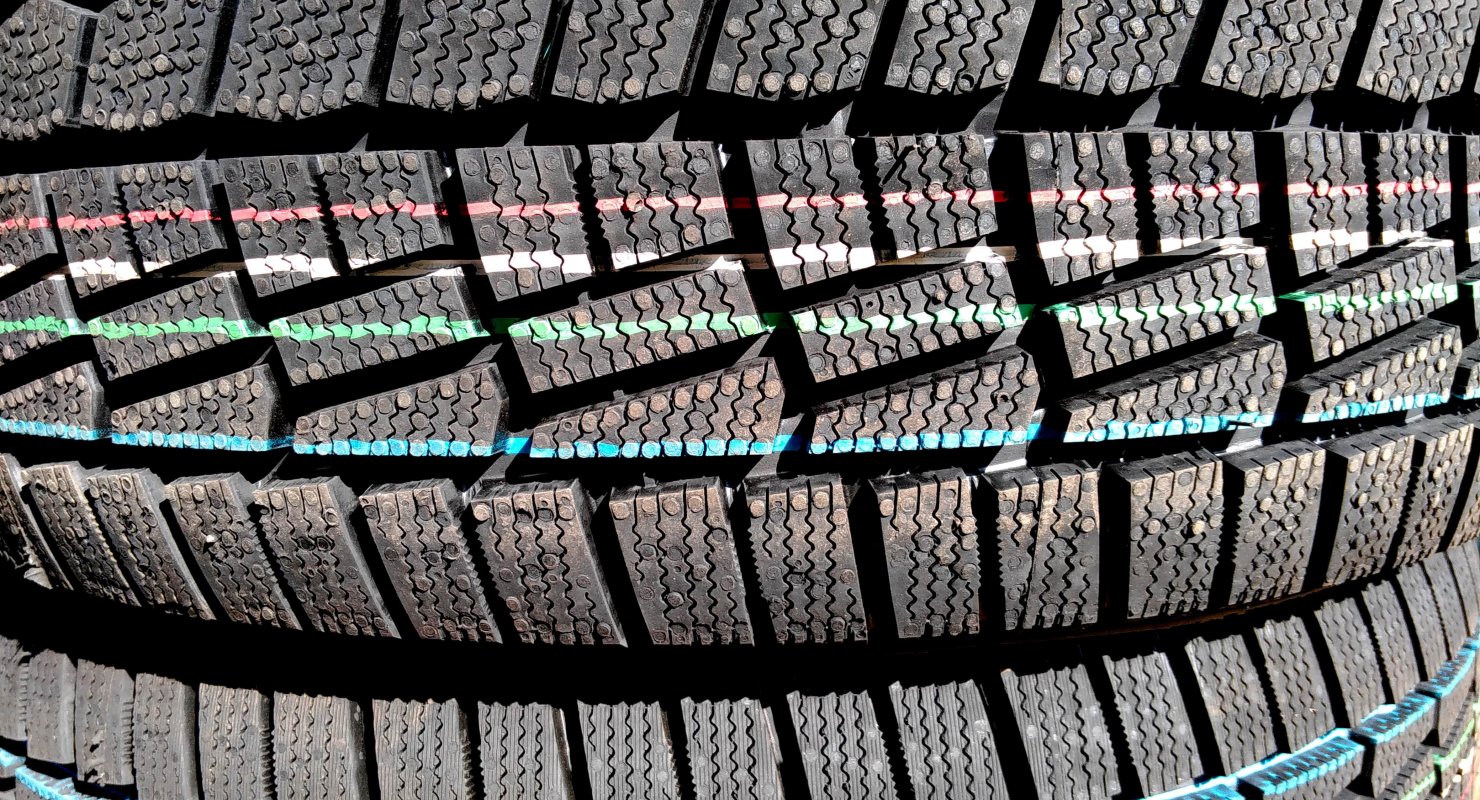 Цветные метки и полосы на шинах — что это за обозначения?