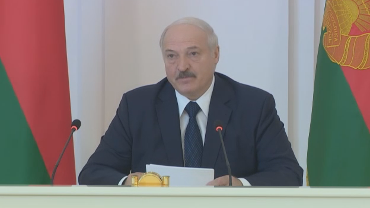 Лукашенко готов разрешить полёты в российский Крым