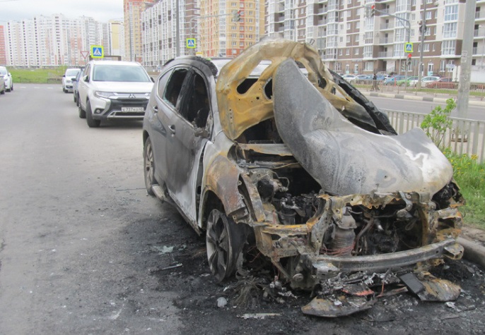 Липчан напугал взрыв под окнами дома на улице Свиридова