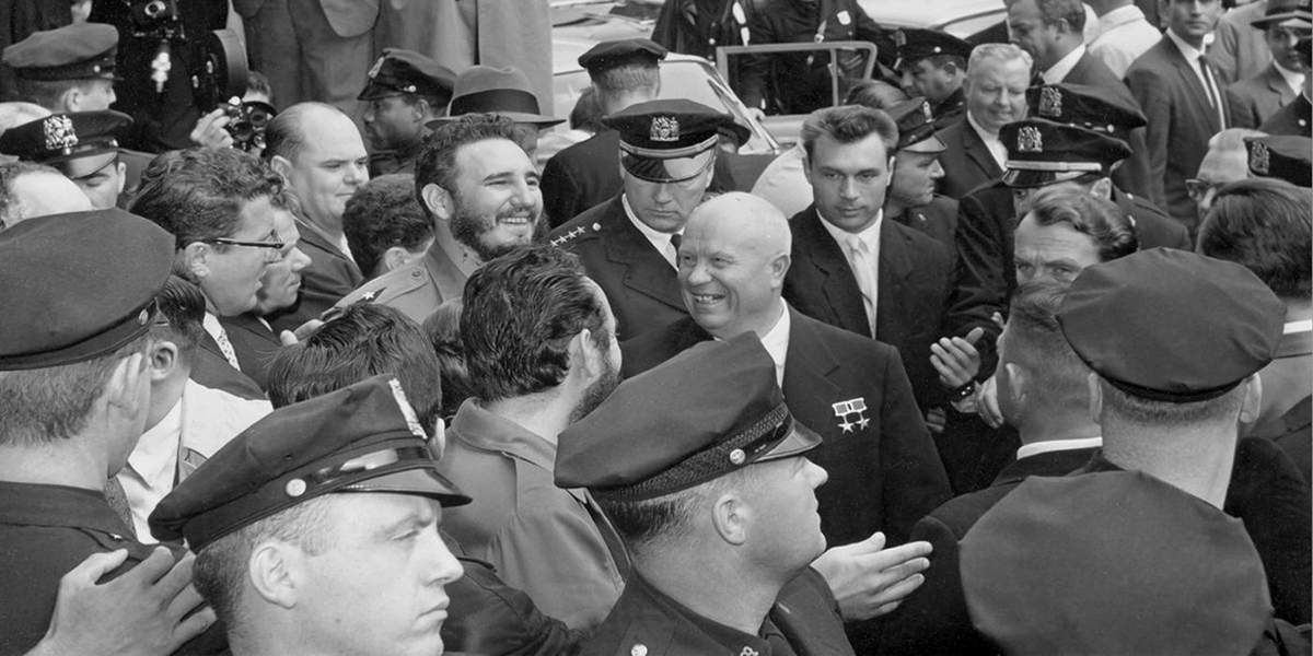 ВЫВЕЗТИ ФИДЕЛЯ ИЗ США: ПЯТИСУТОЧНЫЙ РЕЙД ИЛ-18 ВЫВЕЗТИ ФИДЕЛЯ ИЗ США: ПЯТИСУТОЧНЫЙ РЕЙД ИЛ-18 Авиация