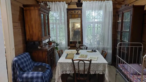 Андрей Мерзликин в образе Шукшина приехал в город детства Тарковского