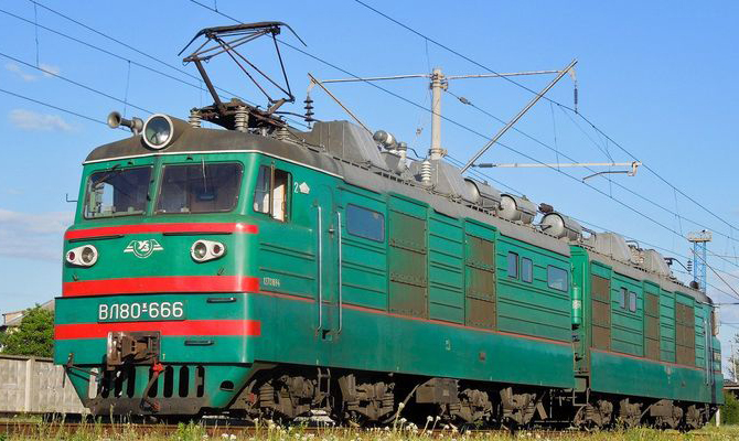 Чтобы не финансировать «луганский терроризм», Украина будет арендовать локомотивы у казахов
