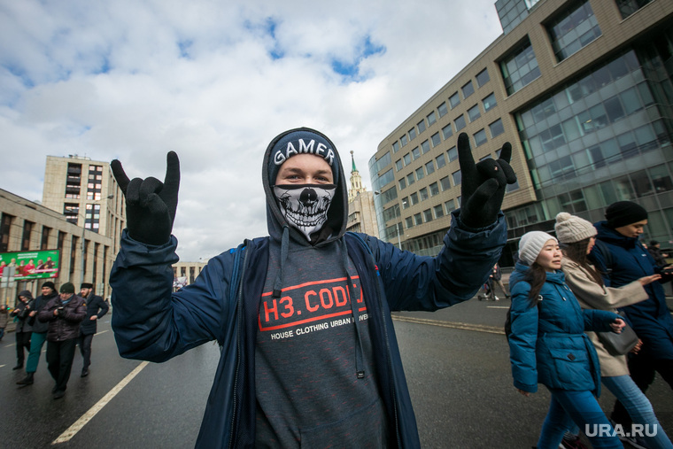 В Госдуме хотят изменить правила участия в митингах из-за COVID