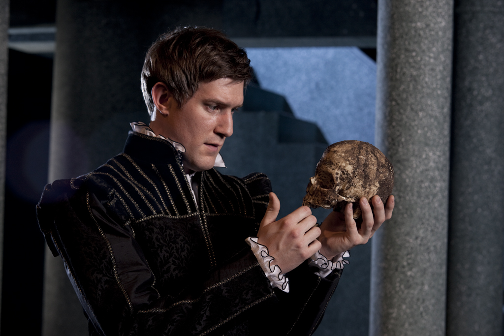Hamlet-Skull-profile-lo-res[1]