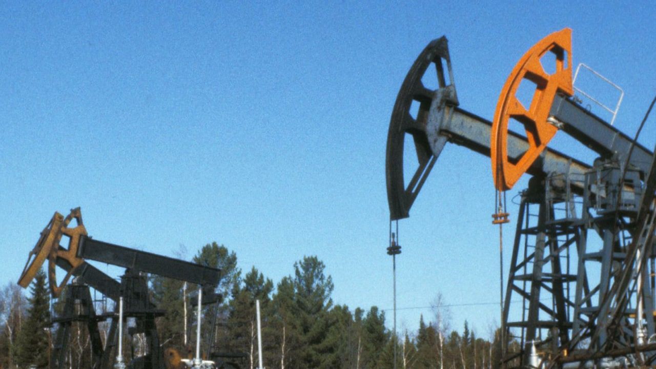 Глава Chevron допустил снижение нефтедобычи в России из-за ухода западных технологий