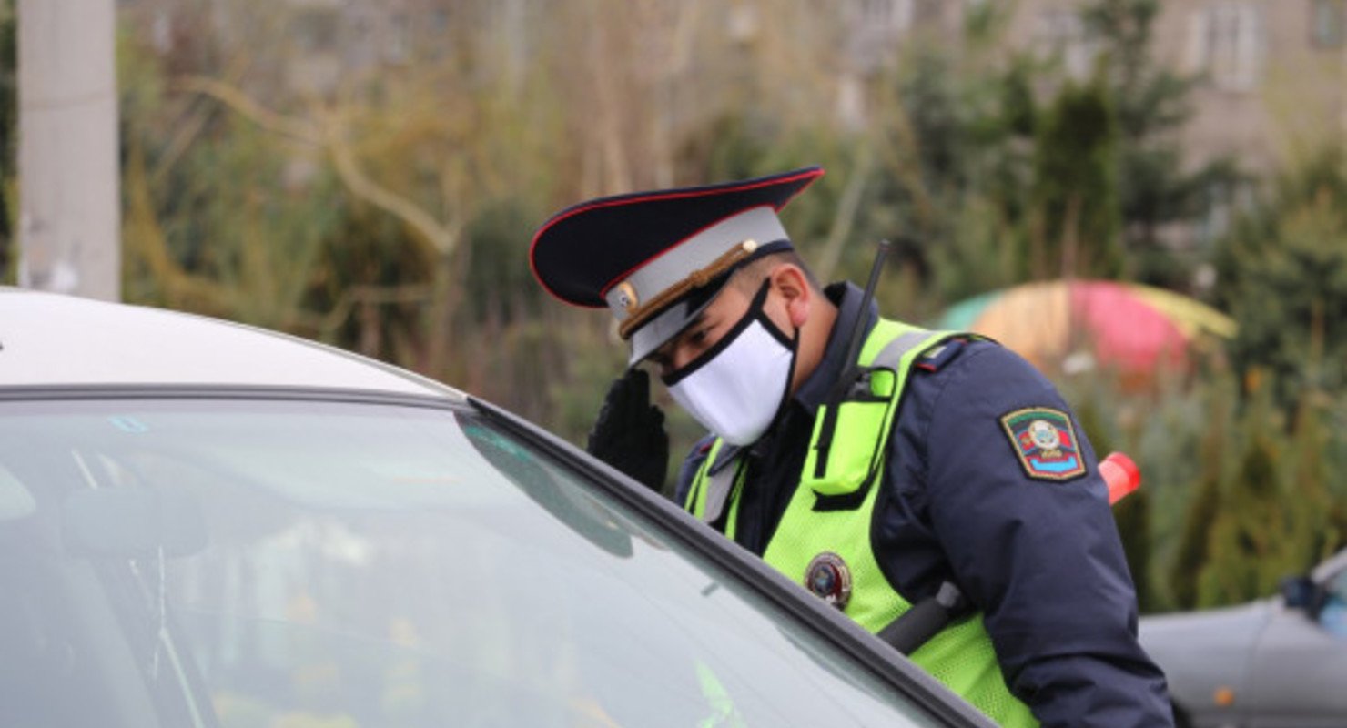 Инспектор ГИБДД рассказал о причинах остановки дорогих иномарок