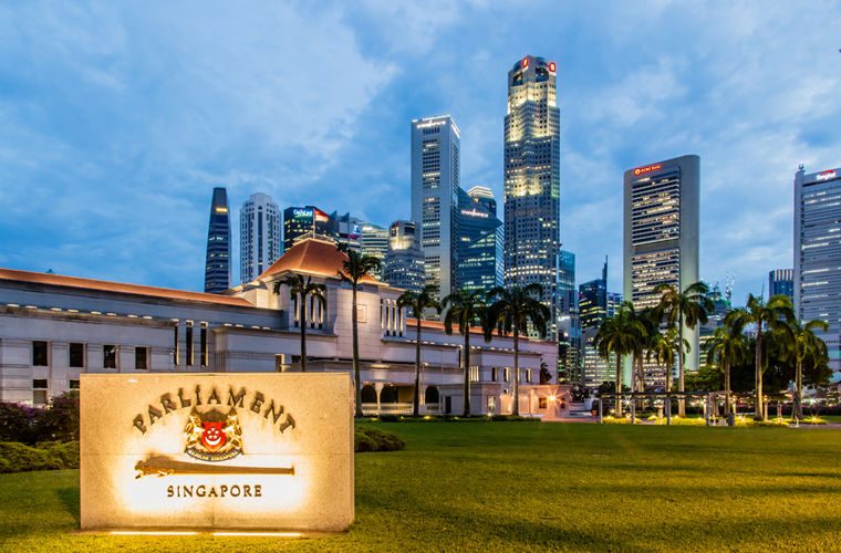 Никаких чаевых! И ещё 8 запретов в Сингапуре