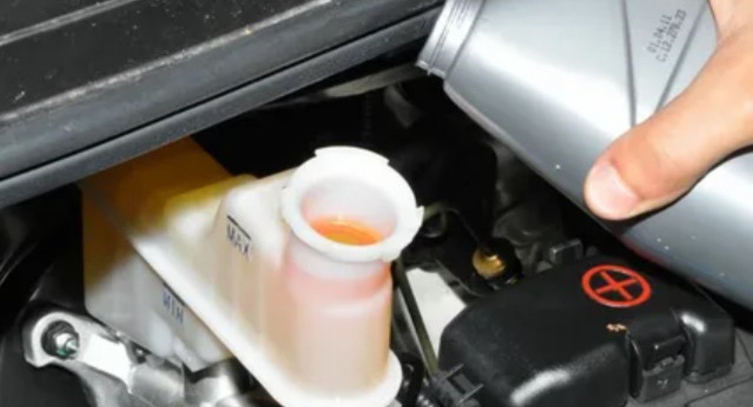 Особенности тормозной жидкости для транспортного средства