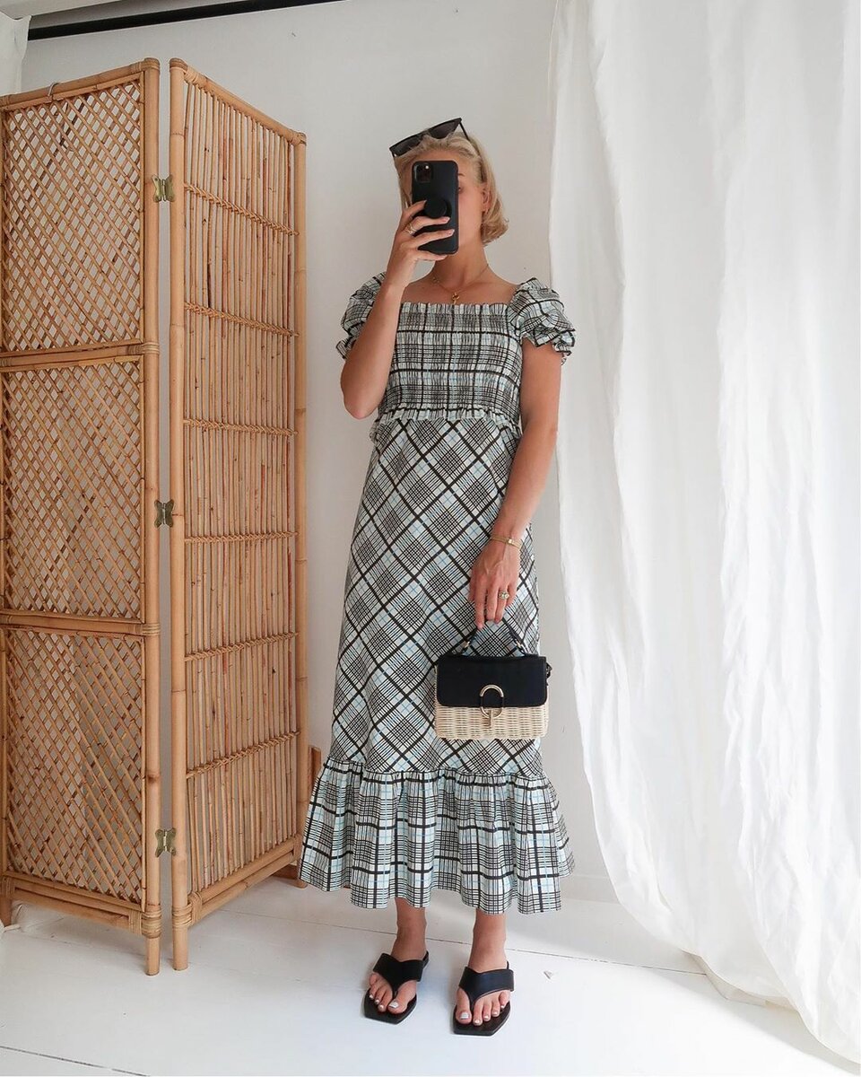 Модные и актуальные платья, которые должна иметь в своем гардеробе женщина за 50