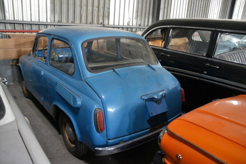 В Москве обнаружили склад с уникальными советскими автомобилями. Тут их больше 50! В Москве обнаружили склад с уникальными советскими автомобилями. Тут их больше 50!