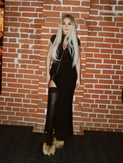 Анна Седокова, Оксана Самойлова, Zivert и Полина Диброва посетили открытие клуба Басты СедоковаАнна, Сысоева, Газгольдер, Баста, Пригожин, Вакуленко, открытия, Елена, недалеко, название, газгольдере, газохранилище, старинном, строении, вокзала, Курского, месте, завода, Исторически, бывшего