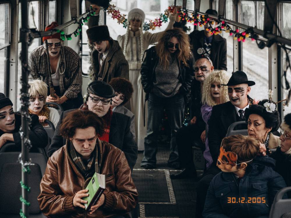 Саратовский драматический театр покажет премьеру «Петровы в гриппе и вокруг него»