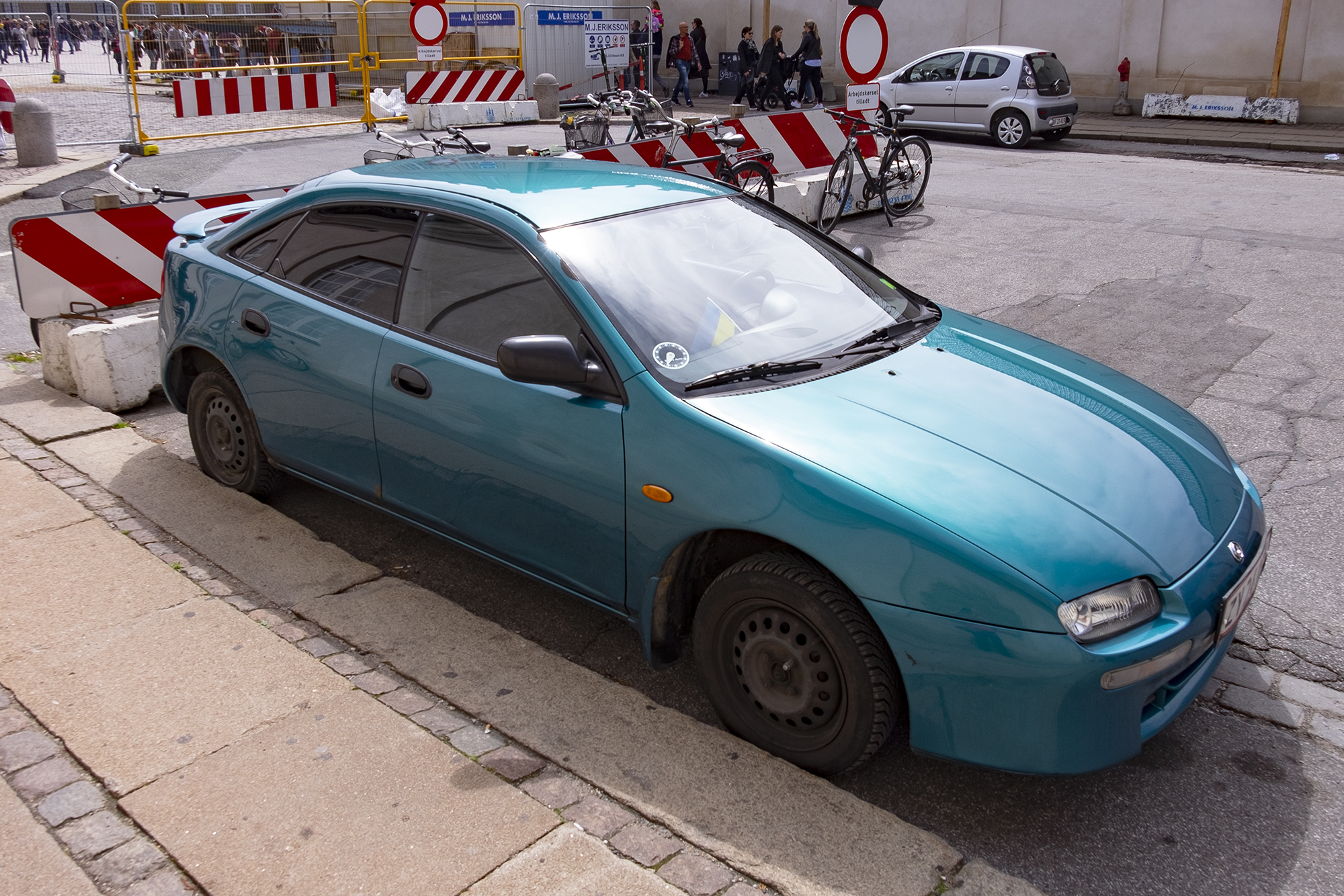 Поведение украинцев в Европе мир,страны