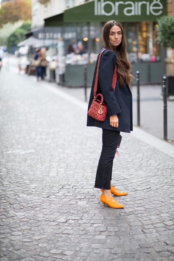 Как носить сумку через плечо аксессуары,мода и красота,модные тенденции,одежда и аксессуары