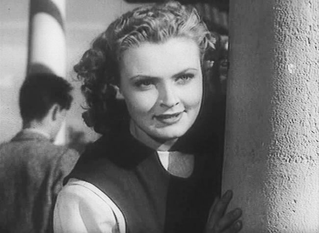 Надежда Чередниченко. Та самая красавица Нина из "Первой перчатки".