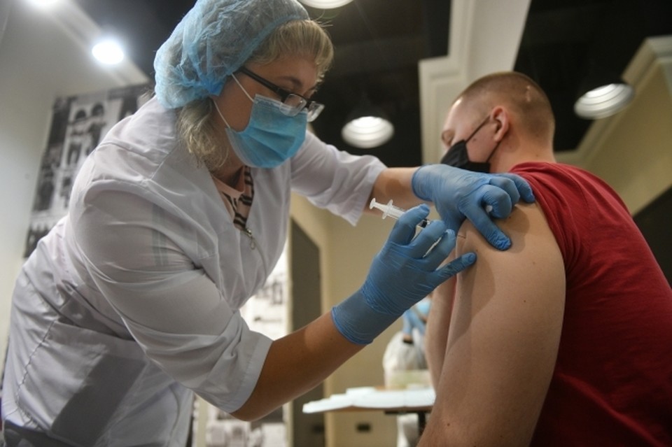 В России сформирован двухмесячный запас вакцины от коронавируса