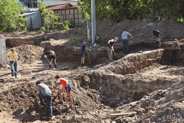 В центре Перми найден уникальный клад. В центре Перми найден уникальный клад.