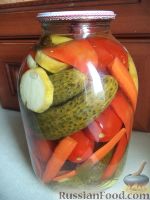 Фото к рецепту: Маринованное овощное ассорти