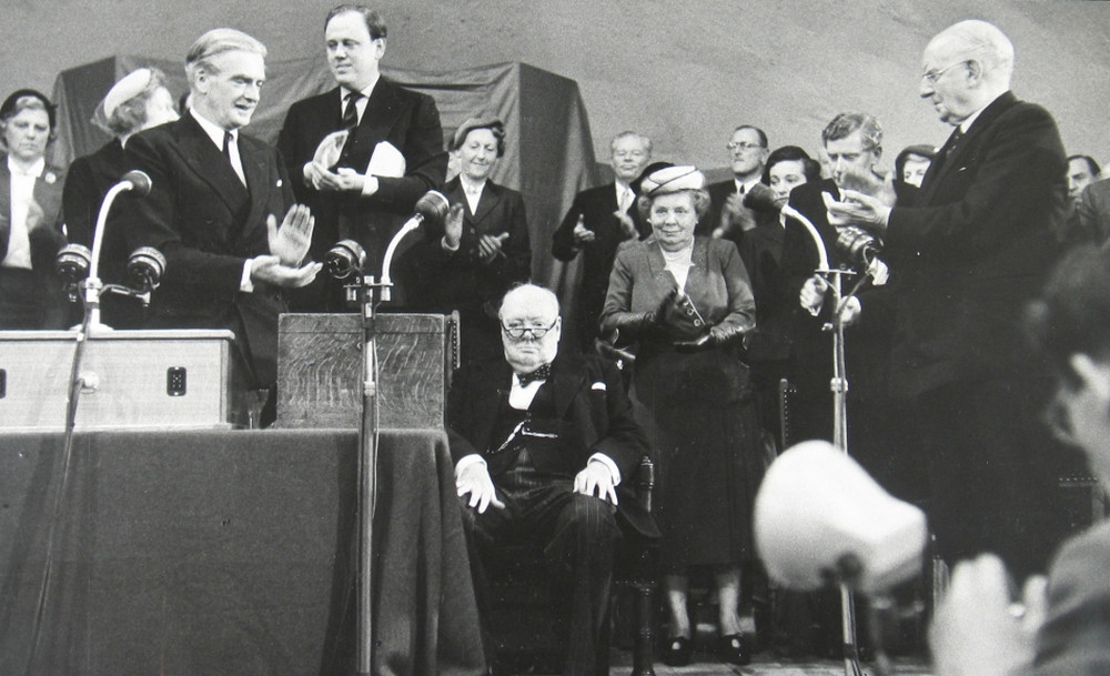 Свидетель века: великие события и простые люди на снимках Марка Рибу Свидетель века: великие события и простые люди на снимках Марка Рибу фотография