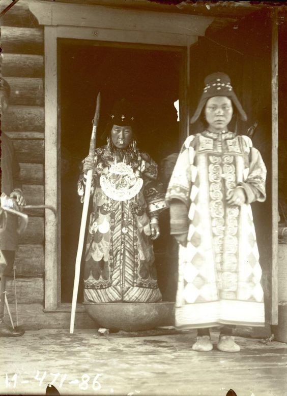 Выход невесты из дома отца, 1926 г. история, народности, север, старые фотографии