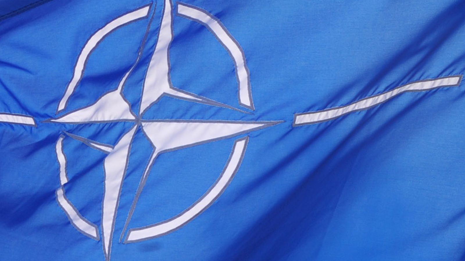 Столтенберг счел необязательным совместное вступление Швеции и Финляндии в НАТО