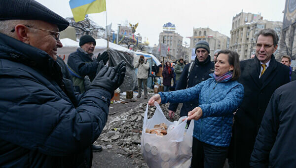 Виктория Нуланд и ее идеи помощи Украине Викуся, просто, наверняка, различных, вообще, советскими, демократии, Украины, очень, которые, общественностью, союзниками, государственными, тайнамиСША, разработали, нашими, сценариев, ведем, сказала, решимость