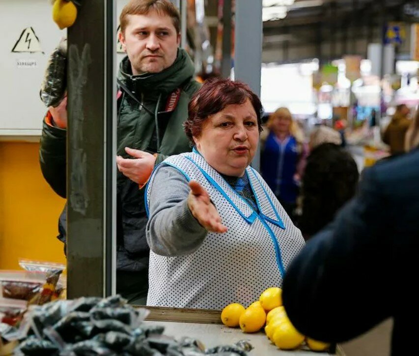 Работник Центрального рынка в Калининграде