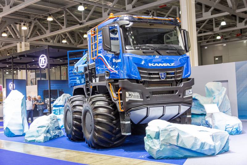 Арктический грузовик КамАЗ-6355 накануне испытаний и производства оружие